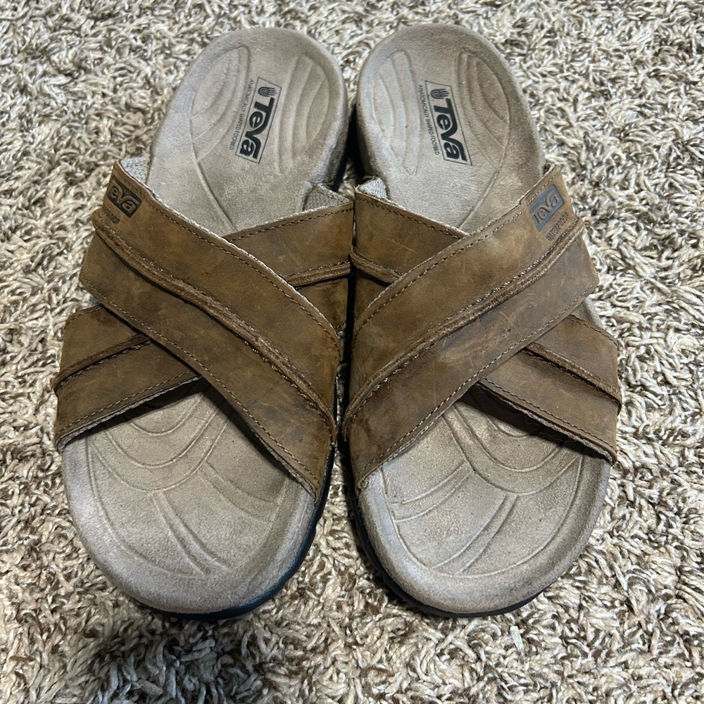 Teva Brown Sandals Criss-Cross Design Durable Soles
